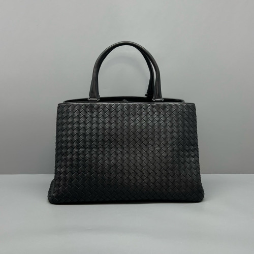 Bottega Veneta Handbag Calfskin Intrecciato Black