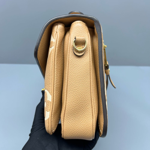 Louis Vuitton Pochette Metis Monogram Empreinte Giant Natural Tan Louis Vuitton Pochette Metis Monogram Empreinte Giant Natural Tan