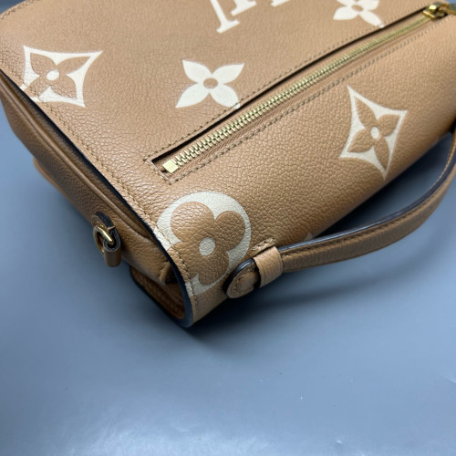 Louis Vuitton Pochette Metis Monogram Empreinte Giant Natural Tan Louis Vuitton Pochette Metis Monogram Empreinte Giant Natural Tan