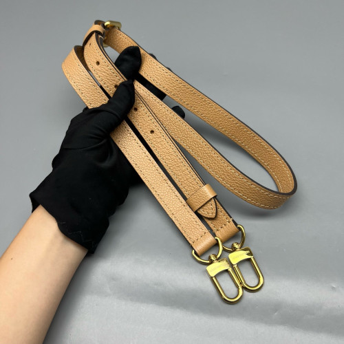 Louis Vuitton Pochette Metis Monogram Empreinte Giant Natural Tan Louis Vuitton Pochette Metis Monogram Empreinte Giant Natural Tan