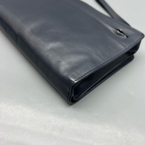 Bottega Veneta Clutch Calfskin Intrecciato Navy Blue