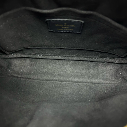 Louis Vuitton New Wave Camera Bag Calfskin Black Louis Vuitton New Wave Camera Bag Calfskin Black
