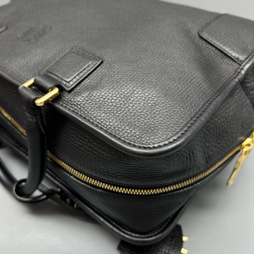 Loewe Amazona 36 Grained Calfskin Black