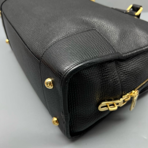 Loewe Amazona 36 Grained Calfskin Black