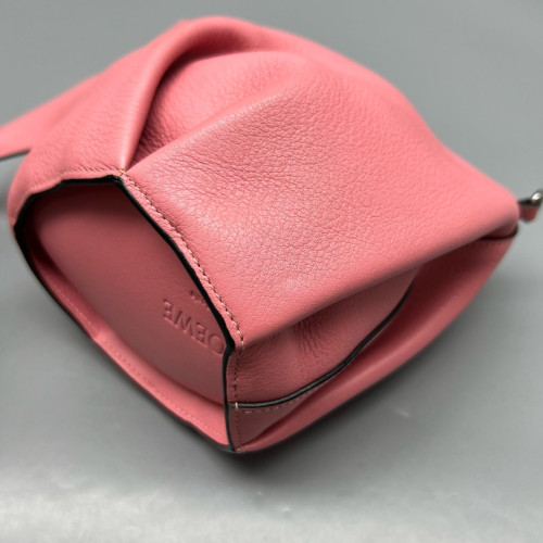 Loewe Elephant Shoulder Bag Calfskin Pink