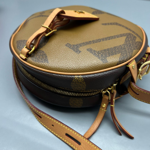 Louis Vuitton Boite Chapeau Souple MM Reverse Monogram Giant Brown