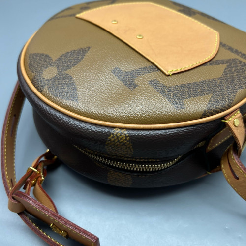 Louis Vuitton Boite Chapeau Souple MM Reverse Monogram Giant Brown