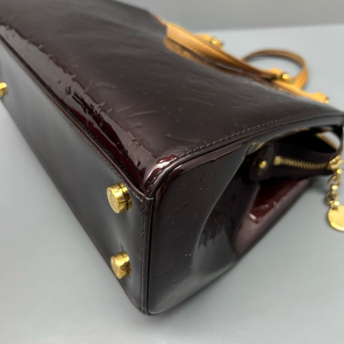 Louis Vuitton Brea MM Vernis Amarante