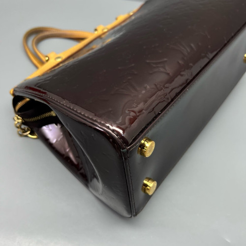 Louis Vuitton Brea MM Vernis Amarante