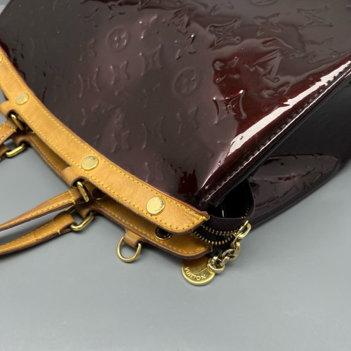 Louis Vuitton Brea MM Vernis Amarante
