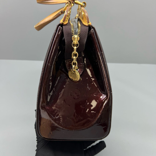 Louis Vuitton Brea MM Vernis Amarante