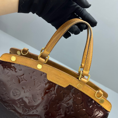 Louis Vuitton Brea MM Vernis Amarante