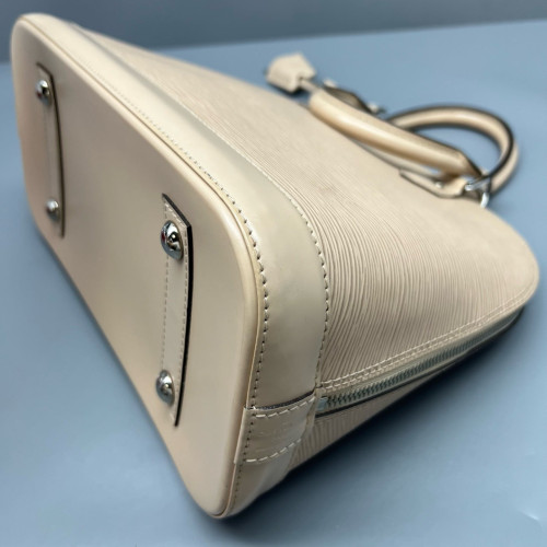 Louis Vuitton Alma PM Epi Nude Pink