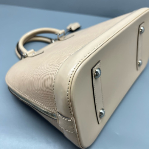 Louis Vuitton Alma PM Epi Nude Pink