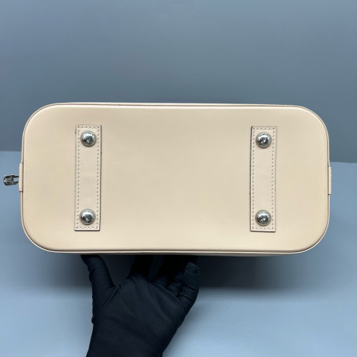 Louis Vuitton Alma PM Epi Nude Pink