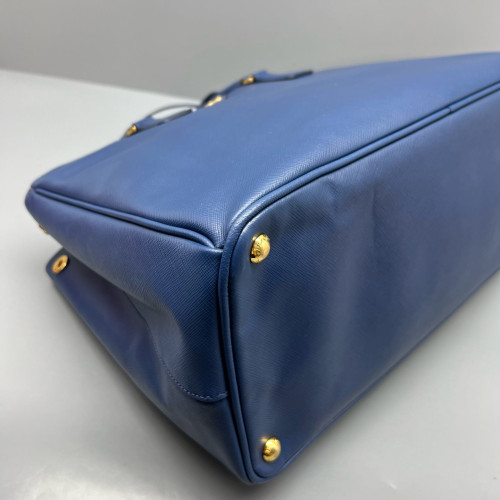 Prada Large Galleria Double Zip Tote Saffiano Calfskin Blue Prada Large Galleria Double Zip Tote Saffiano Calfskin Blue