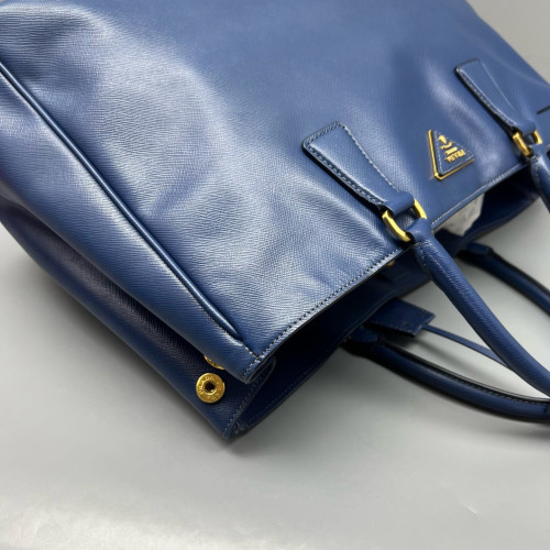 Prada Large Galleria Double Zip Tote Saffiano Calfskin Blue Prada Large Galleria Double Zip Tote Saffiano Calfskin Blue