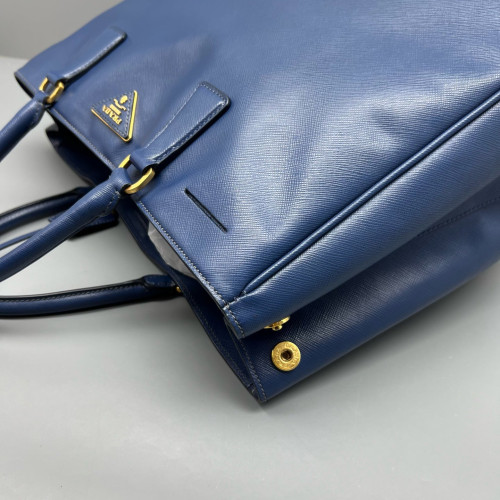 Prada Large Galleria Double Zip Tote Saffiano Calfskin Blue Prada Large Galleria Double Zip Tote Saffiano Calfskin Blue