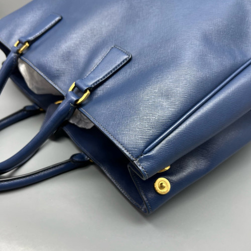Prada Large Galleria Double Zip Tote Saffiano Calfskin Blue Prada Large Galleria Double Zip Tote Saffiano Calfskin Blue
