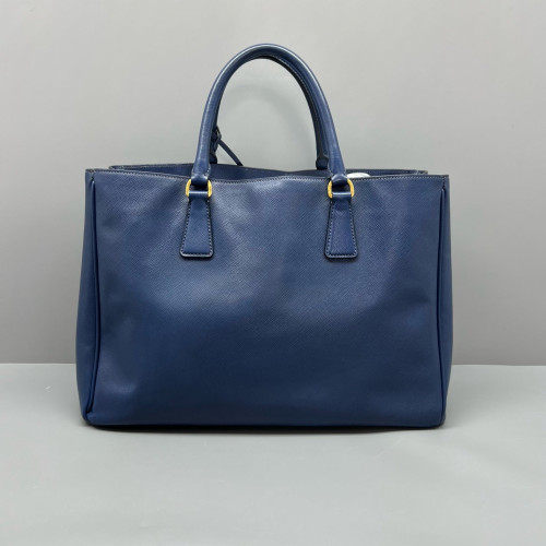 Prada Large Galleria Double Zip Tote Saffiano Calfskin Blue Prada Large Galleria Double Zip Tote Saffiano Calfskin Blue