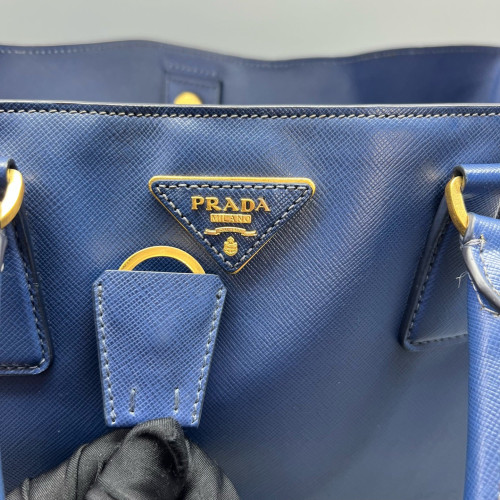 Prada Large Galleria Double Zip Tote Saffiano Calfskin Blue Prada Large Galleria Double Zip Tote Saffiano Calfskin Blue