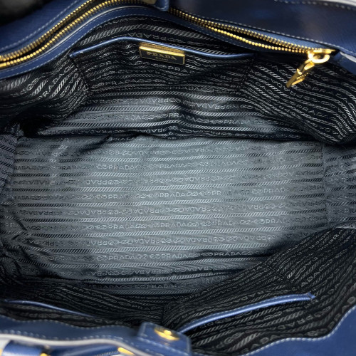 Prada Large Galleria Double Zip Tote Saffiano Calfskin Blue Prada Large Galleria Double Zip Tote Saffiano Calfskin Blue