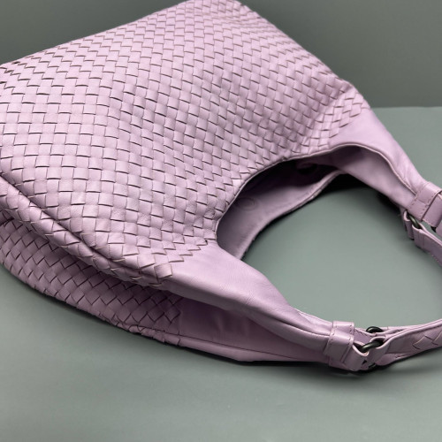 Bottega Veneta Medium Campana Hobo Calfskin Intrecciato Lilac Mauve