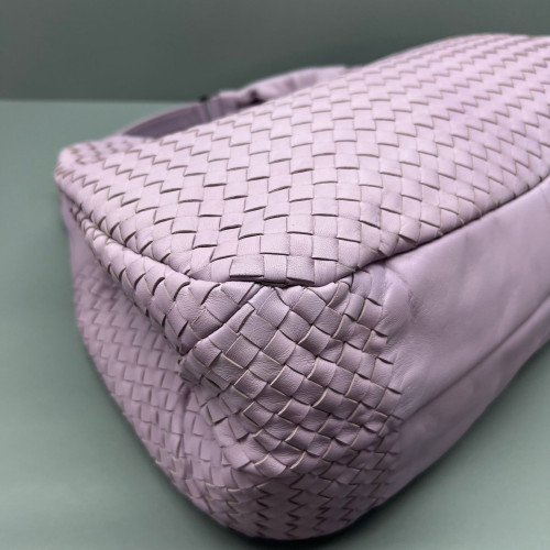 Bottega Veneta Medium Campana Hobo Calfskin Intrecciato Lilac Mauve