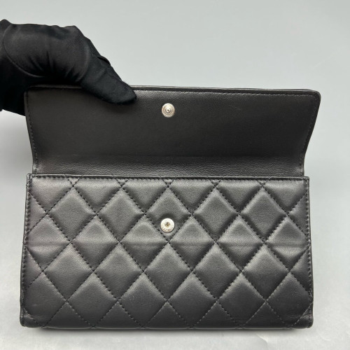 Chanel Quilted Continental Wallet Calfskin Black
