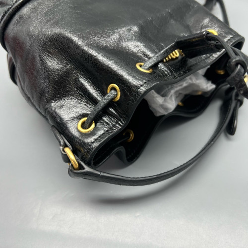 Miu Miu Bucket Pull Up Leather Black