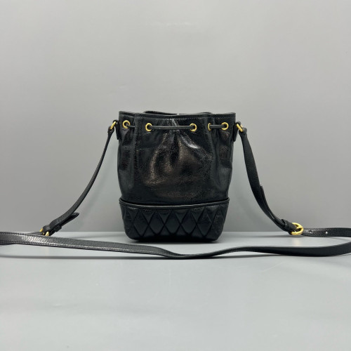 Miu Miu Bucket Pull Up Leather Black