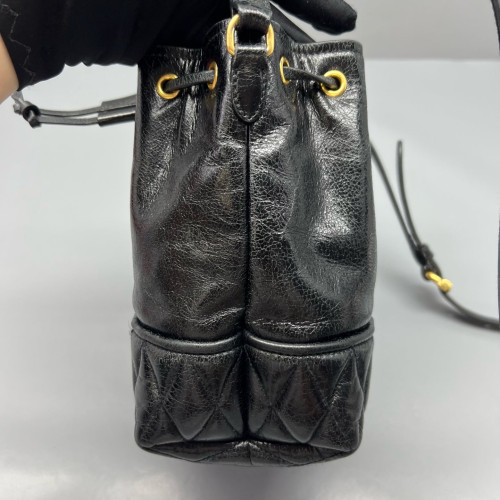Miu Miu Bucket Pull Up Leather Black
