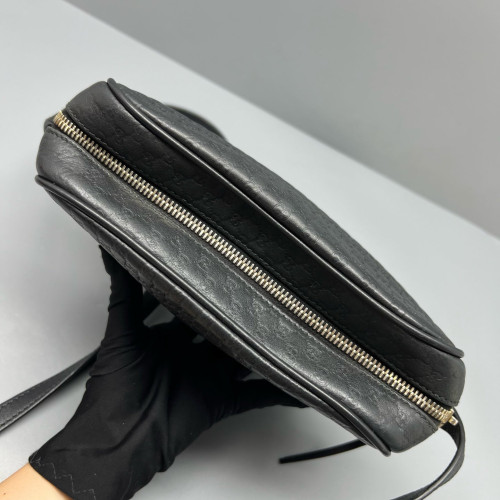 Gucci Messenger Microguccissima Black