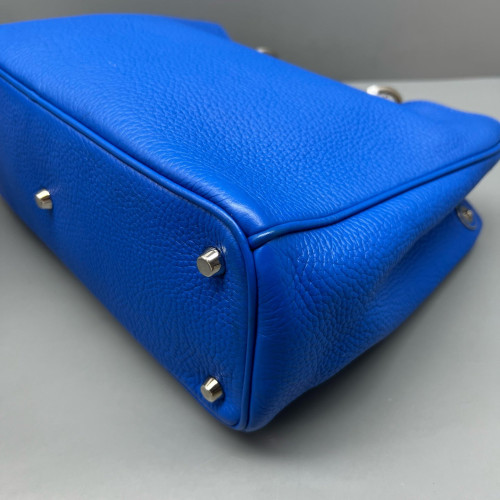 Dior Medium Diorissimo Tote Grained Calfskin Blue