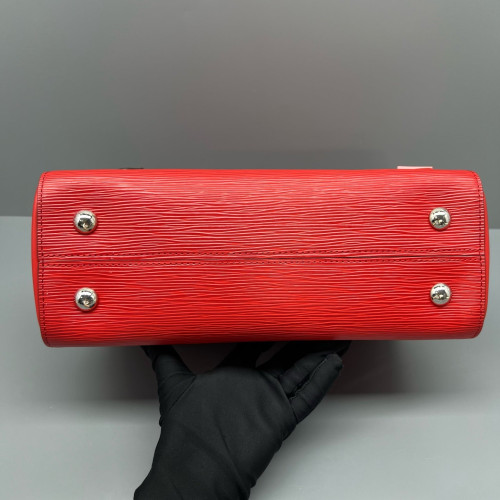 Louis Vuitton Cluny Mm Epi Red