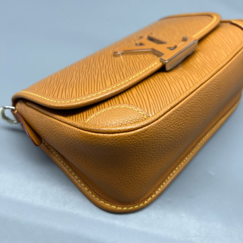Louis Vuitton Buci Shoulder Bag Epi Tan