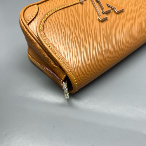 Louis Vuitton Buci Shoulder Bag Epi Tan