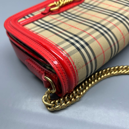 Burberry Wallet On Chain WOC House Check Calfskin Red Beige Black
