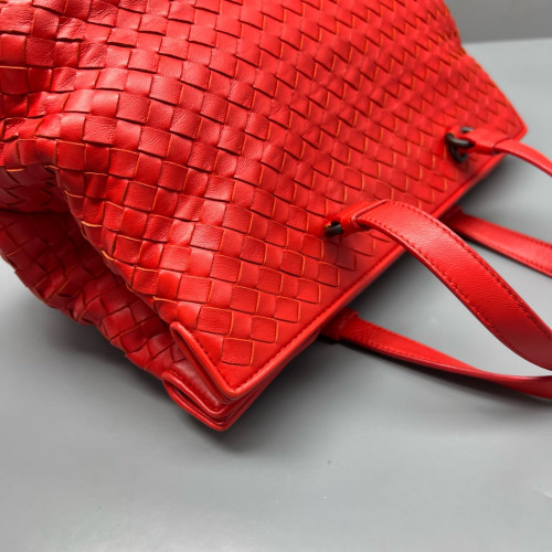 Bottega Veneta Tote Bag Lambskin Intrecciato Nappa Nappa Red