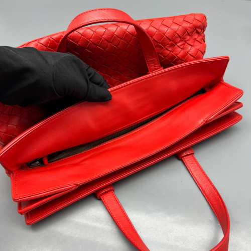 Bottega Veneta Tote Bag Lambskin Intrecciato Nappa Nappa Red