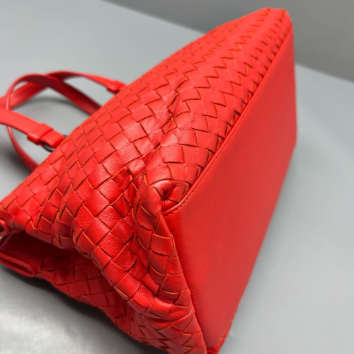 Bottega Veneta Tote Bag Lambskin Intrecciato Nappa Nappa Red
