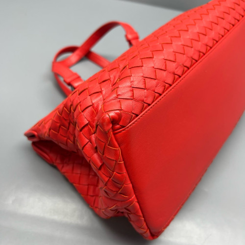 Bottega Veneta Tote Bag Lambskin Intrecciato Nappa Nappa Red