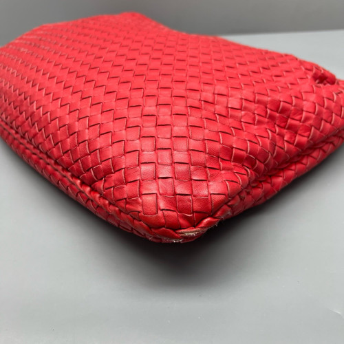 Bottega Veneta Large Veneta Hobo Lambskin Red