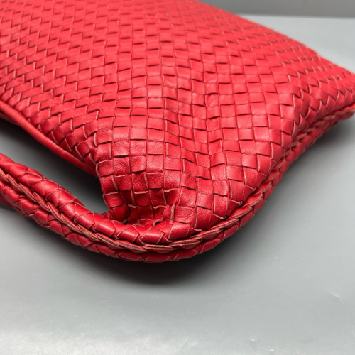 Bottega Veneta Large Veneta Hobo Lambskin Red