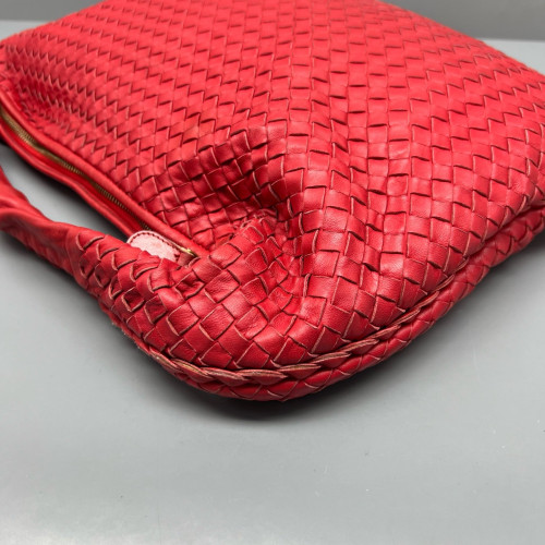 Bottega Veneta Large Veneta Hobo Lambskin Red