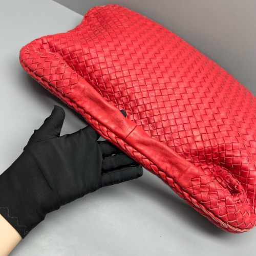 Bottega Veneta Large Veneta Hobo Lambskin Red