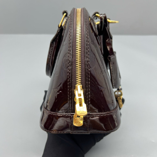 Louis Vuitton Alma BB Vernis Amarante