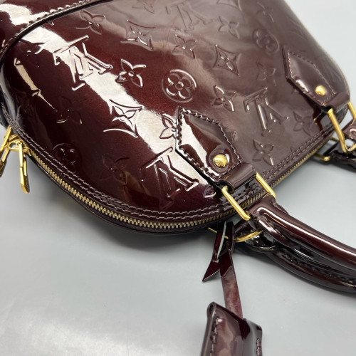 Louis Vuitton Alma BB Vernis Amarante