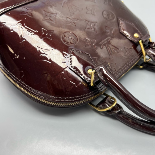 Louis Vuitton Alma BB Vernis Amarante
