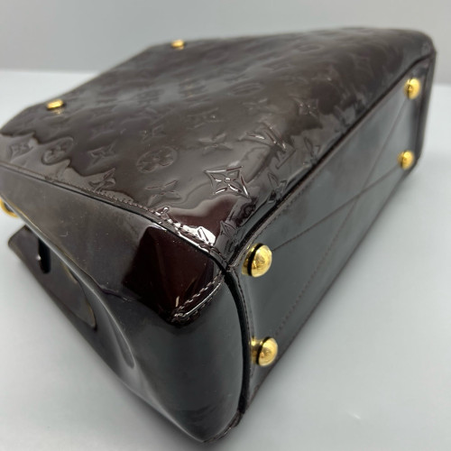 Louis Vuitton Montaigne MM Vernis Amarante